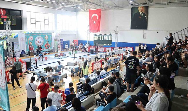 Halter şampiyonası Türkiye'de ilk defa bir ilçede gerçekleştirildi
