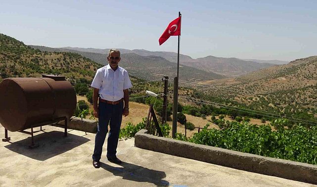 Her Babalar Günü'nde şehit edilen ailesini ziyaret ediyor