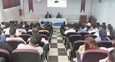 Hisarcık MYO'da "27 Mayıs Darbesi ve Yansımaları: Dün, Bugün ve Yarın" konulu konferans