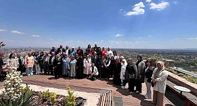 İçişleri Bakanı Ali Yerlikaya memleketi Konya'da şehit yakınlarını ağırladı