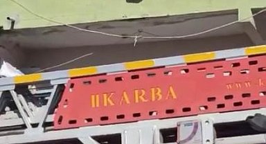 İntihar etmek isteyen kadını itfaiye ekipleri yakaladı, o anlar kamerada