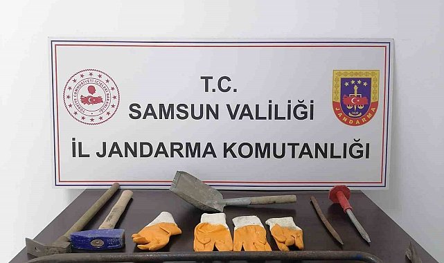 Jandarma ekipleri kaçak kazı yapan 2 kişiyi yakaladı