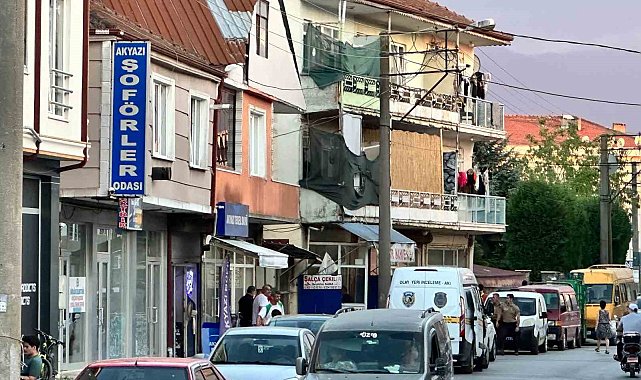 Kahvehanede küfür kavgasında kan aktı: 1'i ağır 2 yaralı