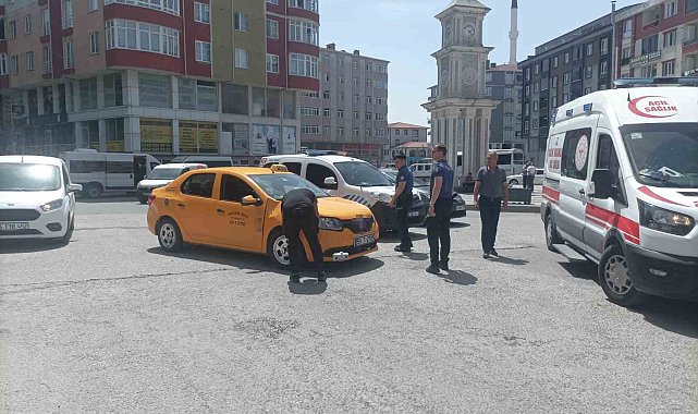 Kapaklı'da ticari taksi motosikletle çarpıştı: 1 yaralı