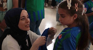 Karadenizliler Halfeti'de kütüphane kurdu