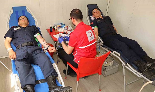 Karaman'da jandarmadan kan bağışı