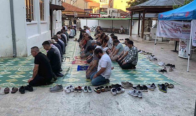 Kırklareli'nde bayram namazı coşkuyla eda edildi