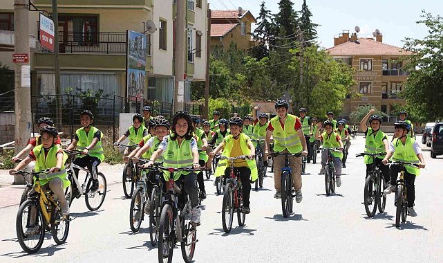 Konya Büyükşehir "Güvenli Okul Yolları" projesiyle Türkiye'ye örnek oluyor