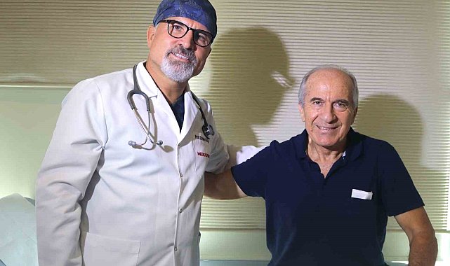 Milli tenisçinin göğsünden 12 santimlik dev kitle çıkarıldı