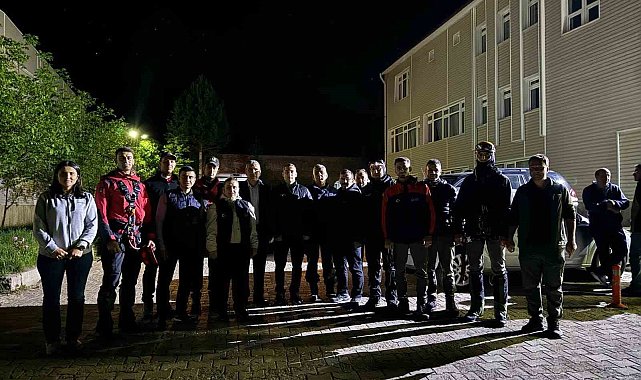 Niğde'de Aladağlar'a tırmanırken mahsur kalan 2 dağcı ekipler tarafından kurtarıldı