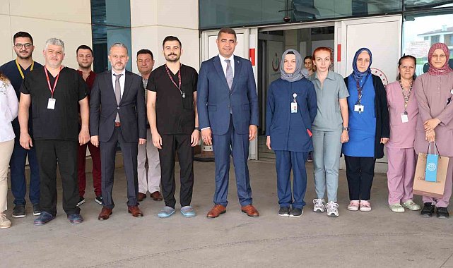 Sağlıkçılar ve hastaların bayramını kutladı