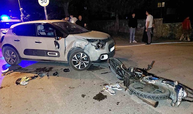 Samsun'da motosiklet ile otomobil çarpıştı: 1'i ağır 2 yaralı