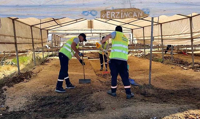 Sultanbeyli' de kurban alanlarında temizlik süreci başladı