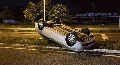 Takla atan otomobilden burnu bile kanamadan çıktı