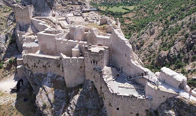 Tarihi Kahta Kalesi ziyarete açıldı