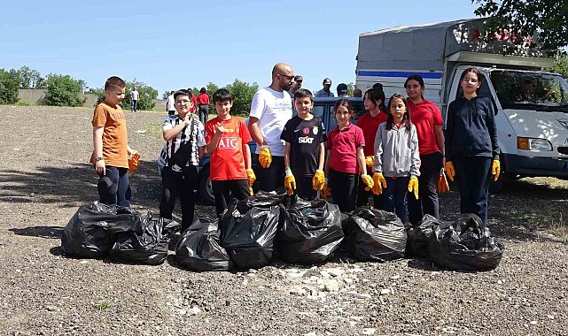 Tavşanlı'da çevre haftası etkinliğinde çevre temizlikleri yapıldı