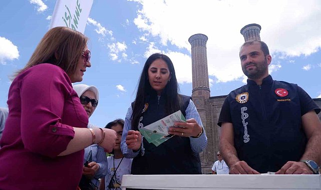 Tek tuşla uyuşturucu tacirlerini ihbar programı: UYUMA