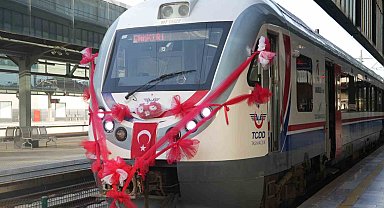 Turistik Tuz Ekspresi turu, yerli dizel tren seti ile gerçekleştiriliyor