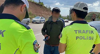 Üçüncü kez alkollü, ikinci kez ehliyetsiz yakalandı, "Başka bir ceza yazın" dedi