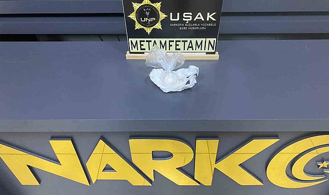 Uşak'ta 2 uyuşturucu satıcısı tutuklandı