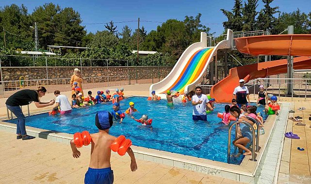 Aquapark kapılarını çocuklara açtı