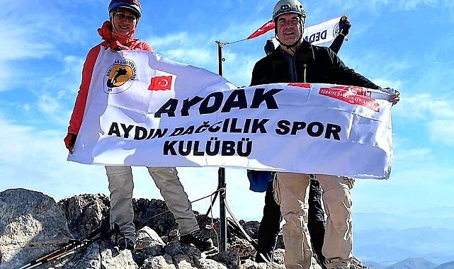 Aydınlı dağcı çift, 3 bin metreye tırmandı