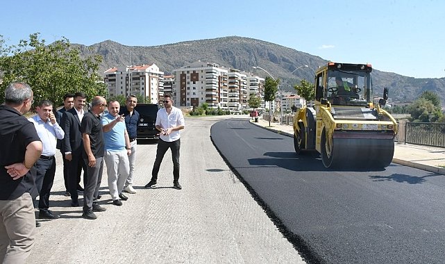 Başkan Sevindi: "Asfaltlamada ilk hedefimiz çukurlu yollar"