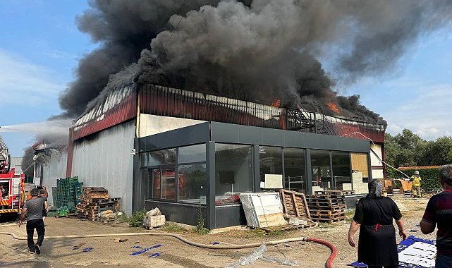 Bursa'da soğuk hava deposunda çıkan yangın kontrol altına alındı