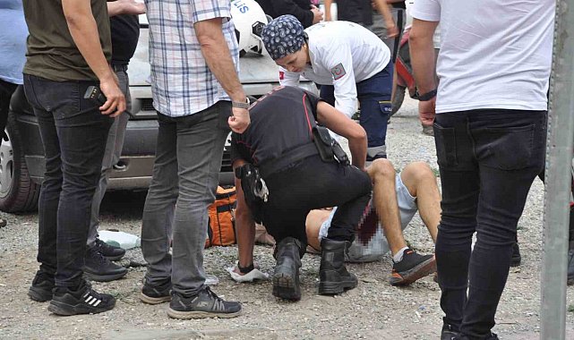 Caddede karşılaştığı husumetlisini tabancayla vurdu