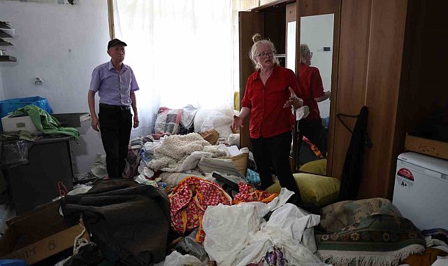 Cezaevindeki albino kardeşlerin evine giren hırsızlar altınları çalıp evi darmadağın etti