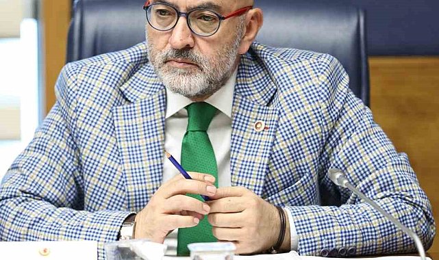 Cıngı: "Valimiz ve emniyet müdürümüz herkesin cesaret edemeyeceği şekilde kalabalığın arasına girmiş ve halkı teskin etmek için çok doğru politikalar üretmiştir"
