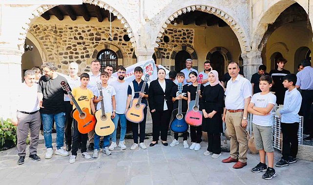 Cizre'de "Küçük Yürekler, Büyük Ustalar Projesi" hayata geçirildi
