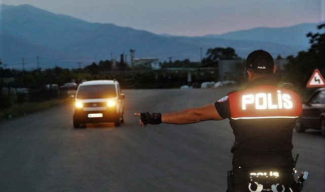 Erzincan'da aranma kaydı bulunan 9 kişi yakalandı
