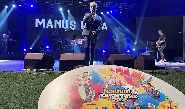 Esenyurtlular Manuş Baba konseriyle doyasıya eğlendi