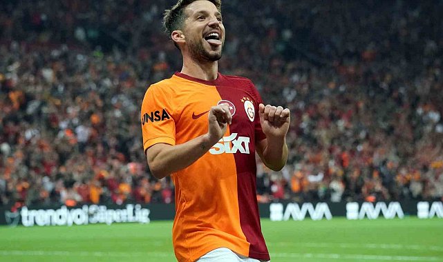 Galatasaray, Mertens'in sözleşmesini uzattı