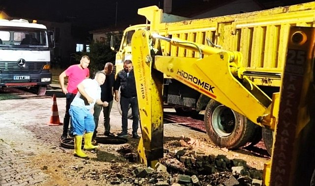 Gediz Belediyesi'nden yol bakım ve onarım çalışması