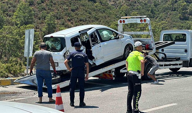 Göcek'te feci kaza; 1 ölü, 10 yaralı