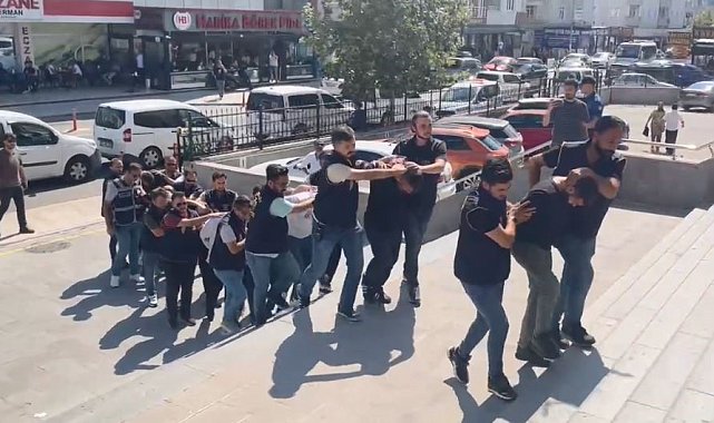 İş yeri ve araç kurşunlayan suç örgütü operasyonunda 8 kişi adliyeye sevk edildi