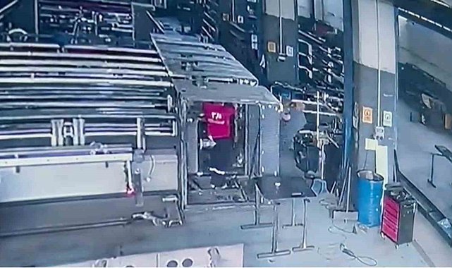 İstanbul'da klima cinayeti kamerada: Kafa atarak arkadaşını öldürdü
