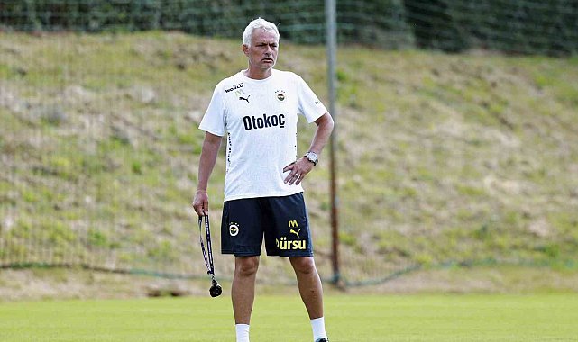 Jose Mourinho, sistemini Fenerbahçe'ye işliyor