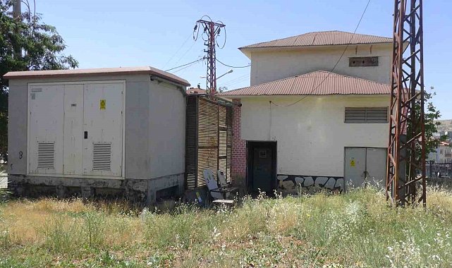 Kahramanmaraş Afşin'de trafo merkezine zarar verip, ilçeyi elektriksiz bıraktılar