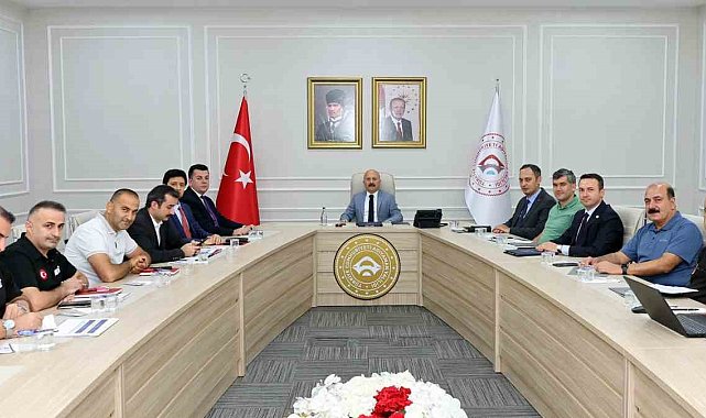 Kalıcı deprem konutlarındaki çalışmalar değerlendirildi