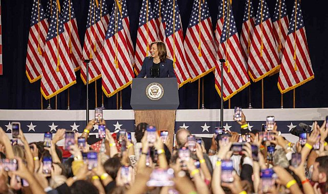 Kamala Harris'ten ilk seçim mitingi: "Donald Trump'ın nasıl biri olduğunu biliyorum"