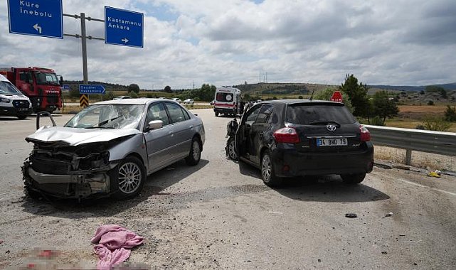 Kastamonu'da zincirleme trafik kazası: 1'i ağır, 2'si çocuk 12 yaralı