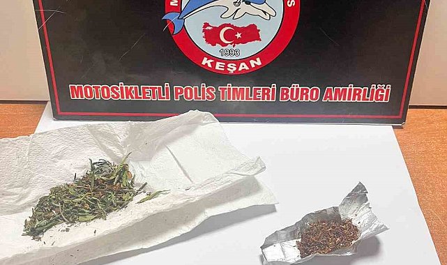 Keşan'da 3 kişinin üzerinden 9,48 gram uyuşturucu ele geçirildi