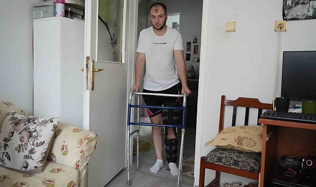 Lüks aracın çarpması sonucu arkadaşını kaybeden, kendisi de sakat kalan genç 'adalet' istedi