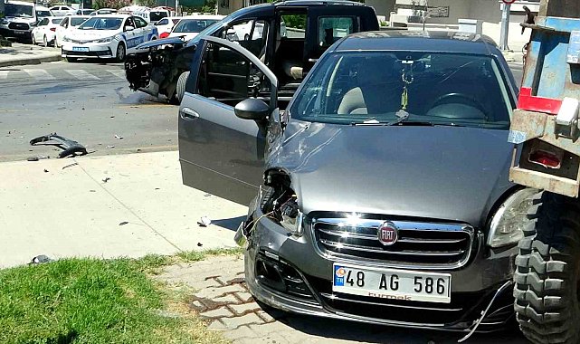 Menteşe'de trafik kazası: 5 yaralı