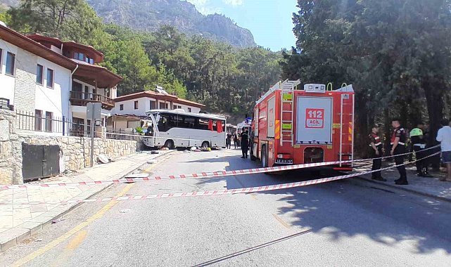 Muğla'daki feci kaza araç kamerasına yansıdı