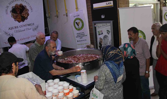 Nasrullahzade Vakfı çocukların yüzünü güldürüyor