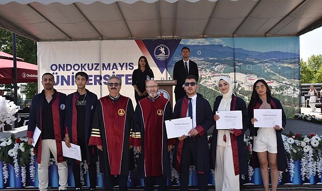 OMÜ İİBF'de mezuniyet coşkusu